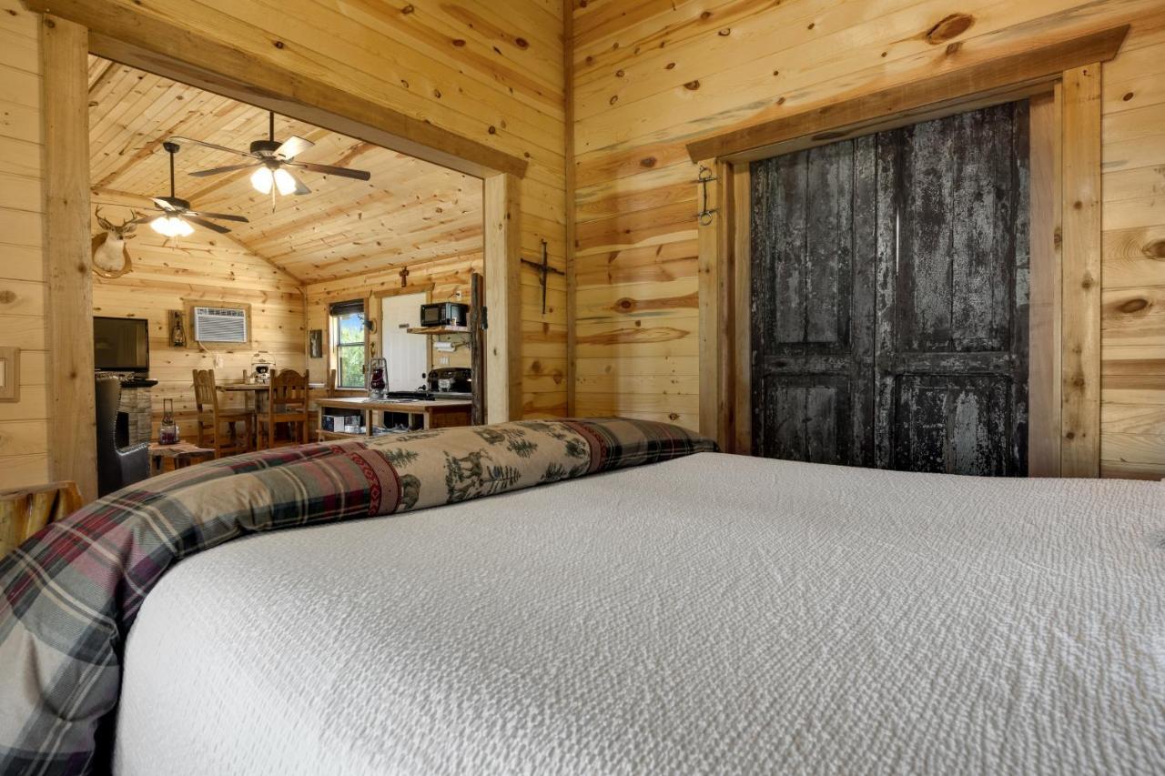 River'S Sky View Lodge Фредеріксбург Екстер'єр фото